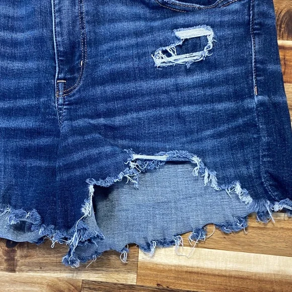 American Eagle MIDI Distressed Denim Shorts Women’s Size 14 - Picture 5 of 8